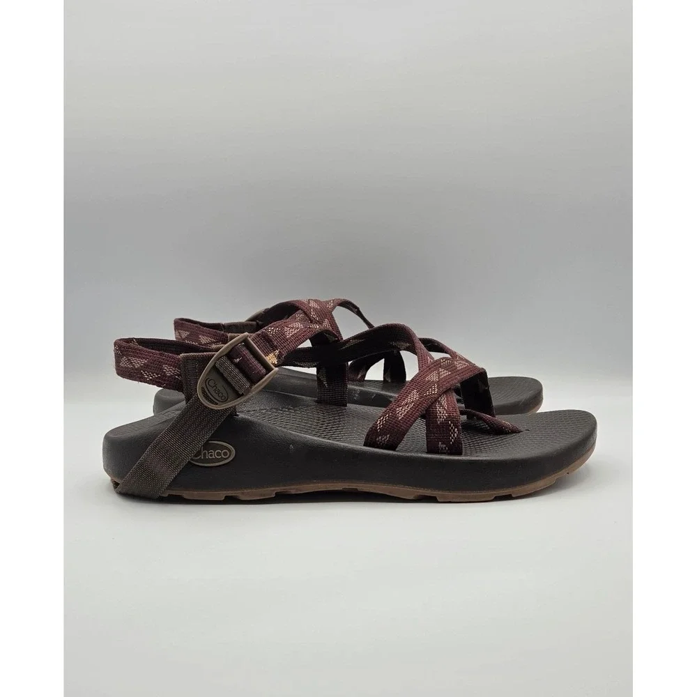 Chaco Z/2 Classic Men Sandals Size 9 Brown Burgundy Hiking Toe Loop Outdoor